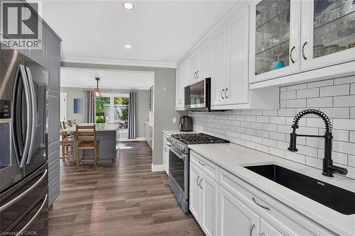 181 Central Drive, Ancaster, ON - Indoor Photo Showing Kitchen