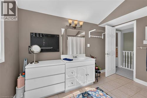 181 Central Drive, Ancaster, ON - Indoor Photo Showing Laundry Room