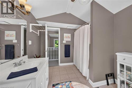 181 Central Drive, Ancaster, ON - Indoor Photo Showing Bathroom