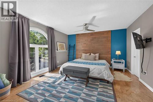 181 Central Drive, Ancaster, ON - Indoor Photo Showing Bedroom