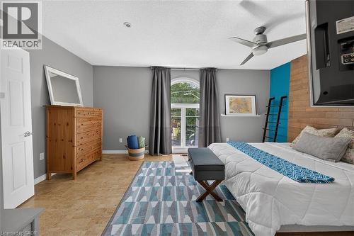 181 Central Drive, Ancaster, ON - Indoor Photo Showing Bedroom