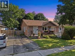 16 PALOMINO Drive Brantford, ON N3P 1J7