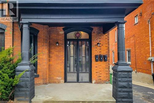 36 ERIE Avenue Unit# 2 UPPER , Hamilton, Ontario L8N 2W6 4