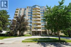 8 VILLAGE Green Unit# 807  Stoney Creek, ON L8G 5B8