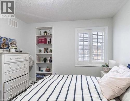 3562 Aquinas Avenue, Mississauga, ON - Indoor Photo Showing Bedroom