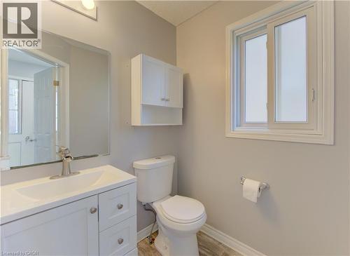 39 Chantilly Street, Kitchener, ON - Indoor Photo Showing Bathroom