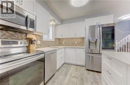 39 Chantilly Street, Kitchener, ON - Indoor Photo Showing Kitchen With Upgraded Kitchen