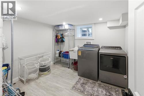 2 Cottage Avenue, Hamilton, ON - Indoor Photo Showing Laundry Room