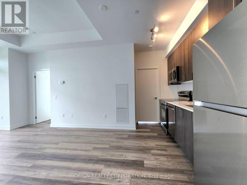 2608 - 1455 Celebration Drive, Pickering, ON - Indoor Photo Showing Kitchen