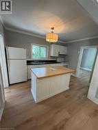 104 MARSHALL Street Waterloo, ON N2J 2T4