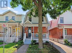 138 HAMILTON AVENUE N  Ottawa, ON K1Y 1C2
