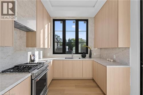 146 Third Line, Oakville, ON - Indoor Photo Showing Kitchen With Upgraded Kitchen