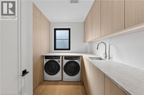 146 Third Line, Oakville, ON - Indoor Photo Showing Laundry Room