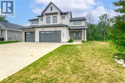 7007 BLUE COAST HEIGHTS  Plympton-Wyoming, ON N0N 1E0