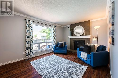364 Stoneheight Place, Waterloo, ON - Indoor Photo Showing Living Room With Fireplace