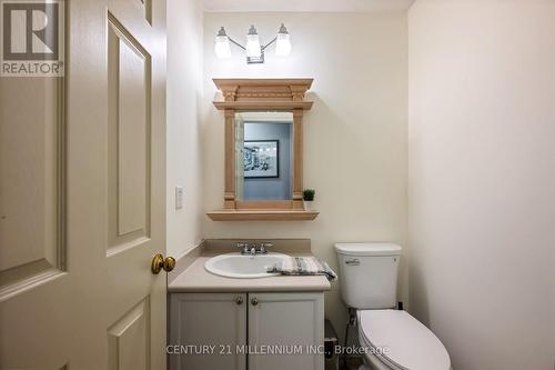 364 Stoneheight Place, Waterloo, ON - Indoor Photo Showing Bathroom