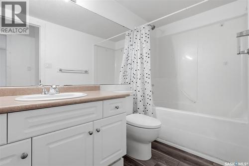 5442 Rochdale Boulevard, Regina, SK - Indoor Photo Showing Bathroom