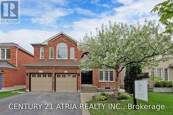 75 MEDLAND AVENUE Whitby, ON L1P 1S7