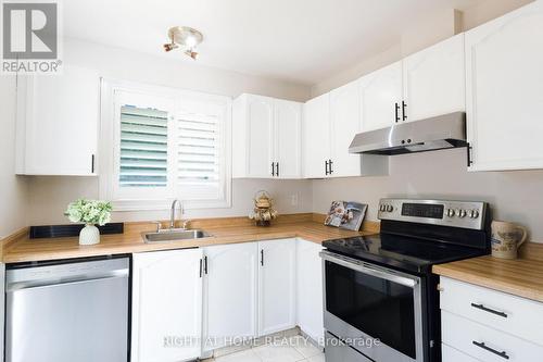 161 Pheasant Run Drive, Ottawa, ON - Indoor Photo Showing Kitchen