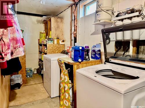 11 Vetshome Drive, Lanigan, SK - Indoor Photo Showing Laundry Room