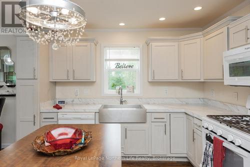 5127 Highway 534, Nipissing, ON - Indoor Photo Showing Kitchen