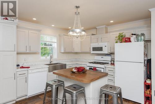 5127 Highway 534, Nipissing, ON - Indoor Photo Showing Kitchen