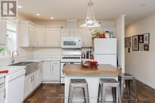 5127 Highway 534, Nipissing, ON - Indoor Photo Showing Kitchen