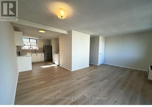 303 - 665 KENNEDY ROAD  Toronto, ON M1K 5E2