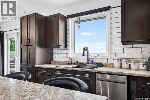 1355 Manitou Crescent, Moose Jaw, SK - Indoor Photo Showing Kitchen With Upgraded Kitchen