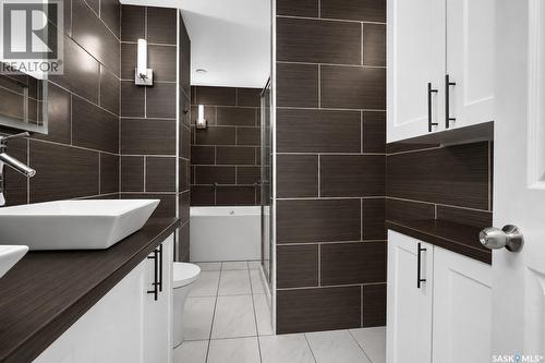 1355 Manitou Crescent, Moose Jaw, SK - Indoor Photo Showing Bathroom