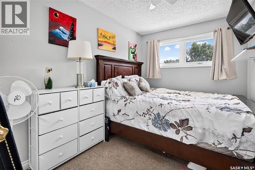 1355 Manitou Crescent, Moose Jaw, SK - Indoor Photo Showing Bedroom