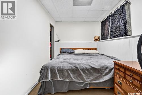 1355 Manitou Crescent, Moose Jaw, SK - Indoor Photo Showing Bedroom