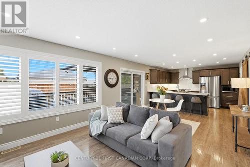 12 Glenwood Street, St. Thomas, ON - Indoor Photo Showing Living Room
