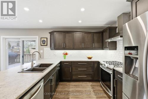 12 Glenwood Street, St. Thomas, ON - Indoor Photo Showing Kitchen With Double Sink With Upgraded Kitchen
