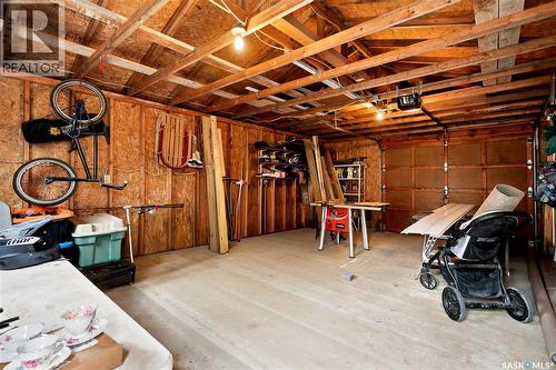 1645 Smith Street, Moose Jaw, SK - Indoor Photo Showing Garage