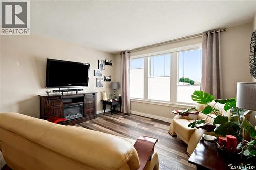 1645 Smith Street, Moose Jaw, SK - Indoor Photo Showing Living Room
