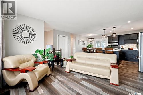 1645 Smith Street, Moose Jaw, SK - Indoor Photo Showing Living Room