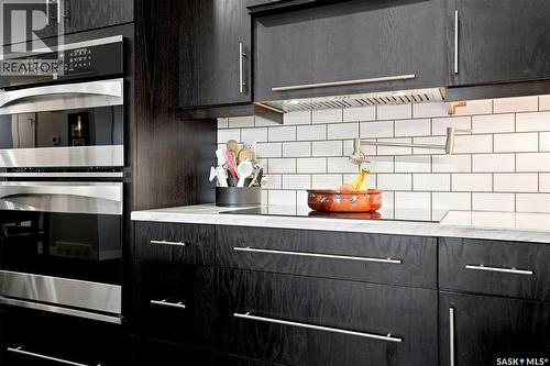 1645 Smith Street, Moose Jaw, SK - Indoor Photo Showing Kitchen With Upgraded Kitchen