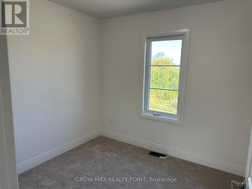 52 Waterside Way, Whitby, ON - Indoor Photo Showing Other Room