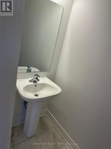 52 Waterside Way, Whitby, ON - Indoor Photo Showing Bathroom