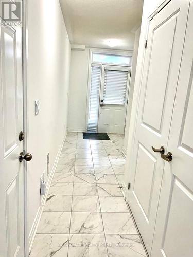 52 Waterside Way, Whitby, ON - Indoor Photo Showing Other Room