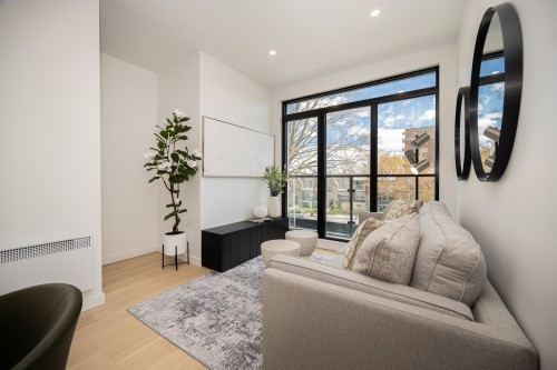 Living Room - 2573Z Rue Sherbrooke E., Montréal (Le Plateau-Mont-Royal), QC - Indoor