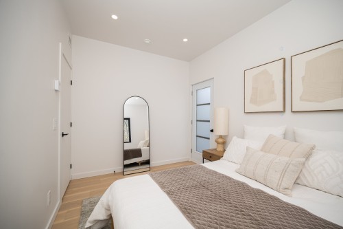 Master Bedroom - 2573Z Rue Sherbrooke E., Montréal (Le Plateau-Mont-Royal), QC - Indoor Photo Showing Bedroom