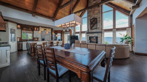 Salle à manger - 12 58E Avenue, Mandeville, QC - Indoor Photo Showing Dining Room With Fireplace