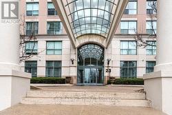 318 - 23 LORRAINE DRIVE Toronto, ON M2N 6Z6