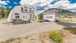 9115 93/95 Highway  Canal Flats, BC V0B 1B0