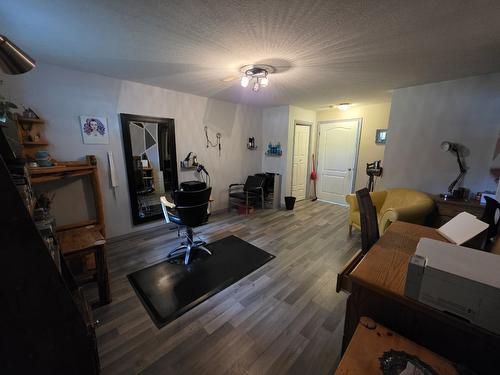 303 1St Avenue, Nakusp, BC - Indoor