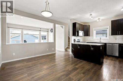 2802 Ridgway Avenue, Regina, SK - Indoor Photo Showing Kitchen With Upgraded Kitchen