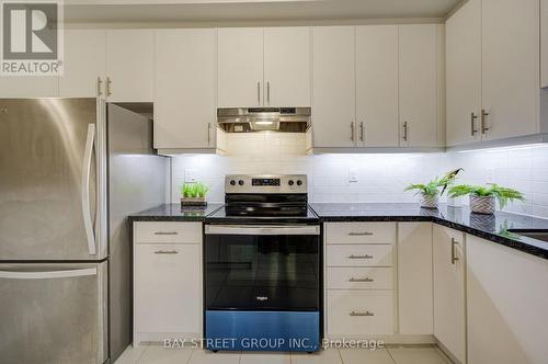 7 Schmidt Lane, Markham, ON - Indoor Photo Showing Kitchen With Stainless Steel Kitchen With Upgraded Kitchen