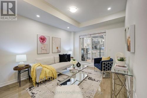 7 Schmidt Lane, Markham, ON - Indoor